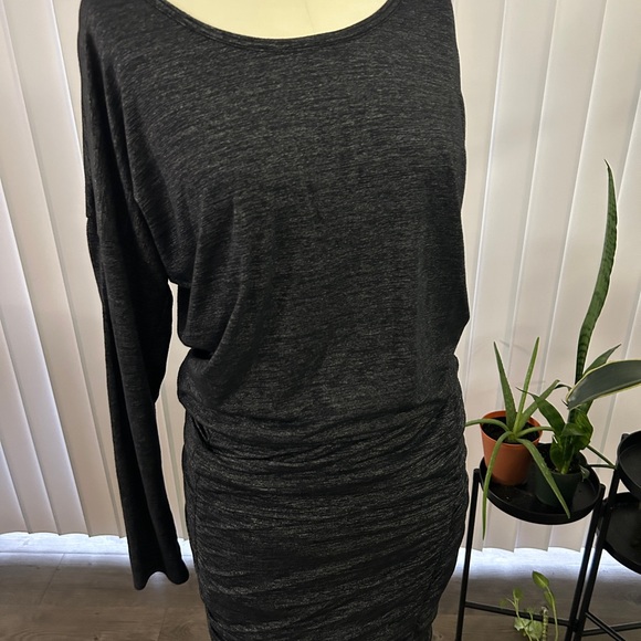 🩶Athleta Ruched Tulip Dress Size S Heather Gray🩶 - Picture 5 of 11